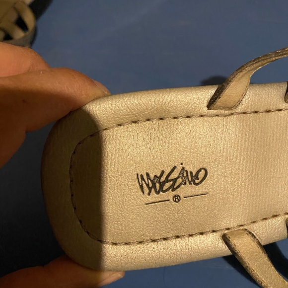 Mossimo Silver Sandals - Picture 7 of 7